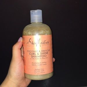 Shea Moisture curl & shine shampoo